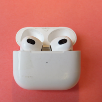 In-Ear Kopfhörer mit Ladecase