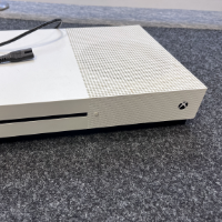 Spielekonsole (ohne Controller)